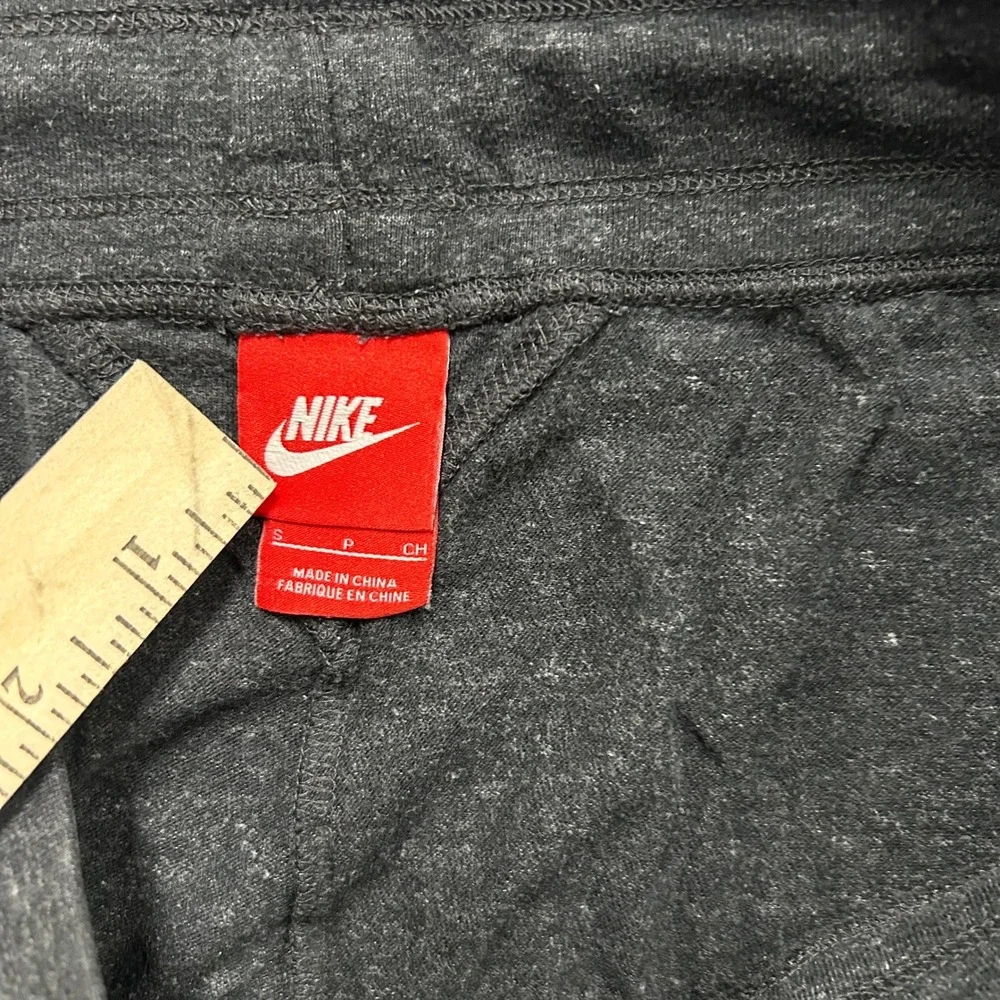 Nike these cropped